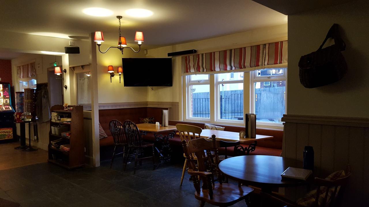 The Stag Hotel Northwood  Luaran gambar