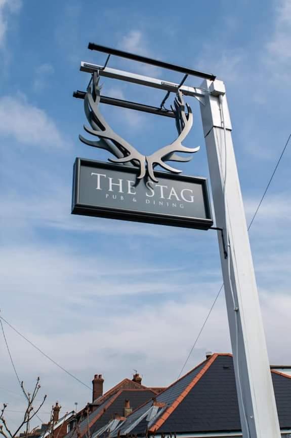 The Stag Hotel Northwood  Luaran gambar